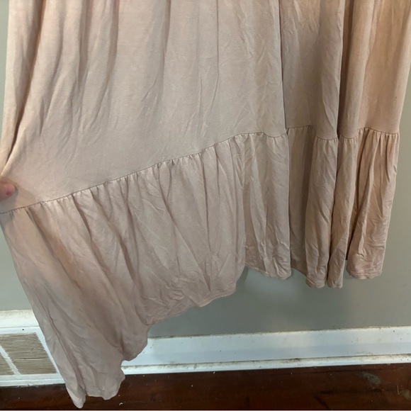 BRIT & BRI T-Shirt Tiered Neutral Long Dress - Picture 3 of 6